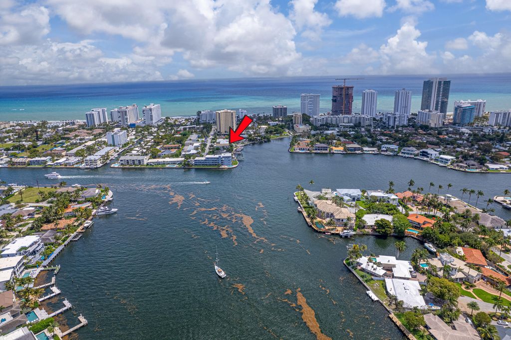 Photo of 3216 SE 12th Street, Pompano Beach, FL 33062 (MLS # B26014233)