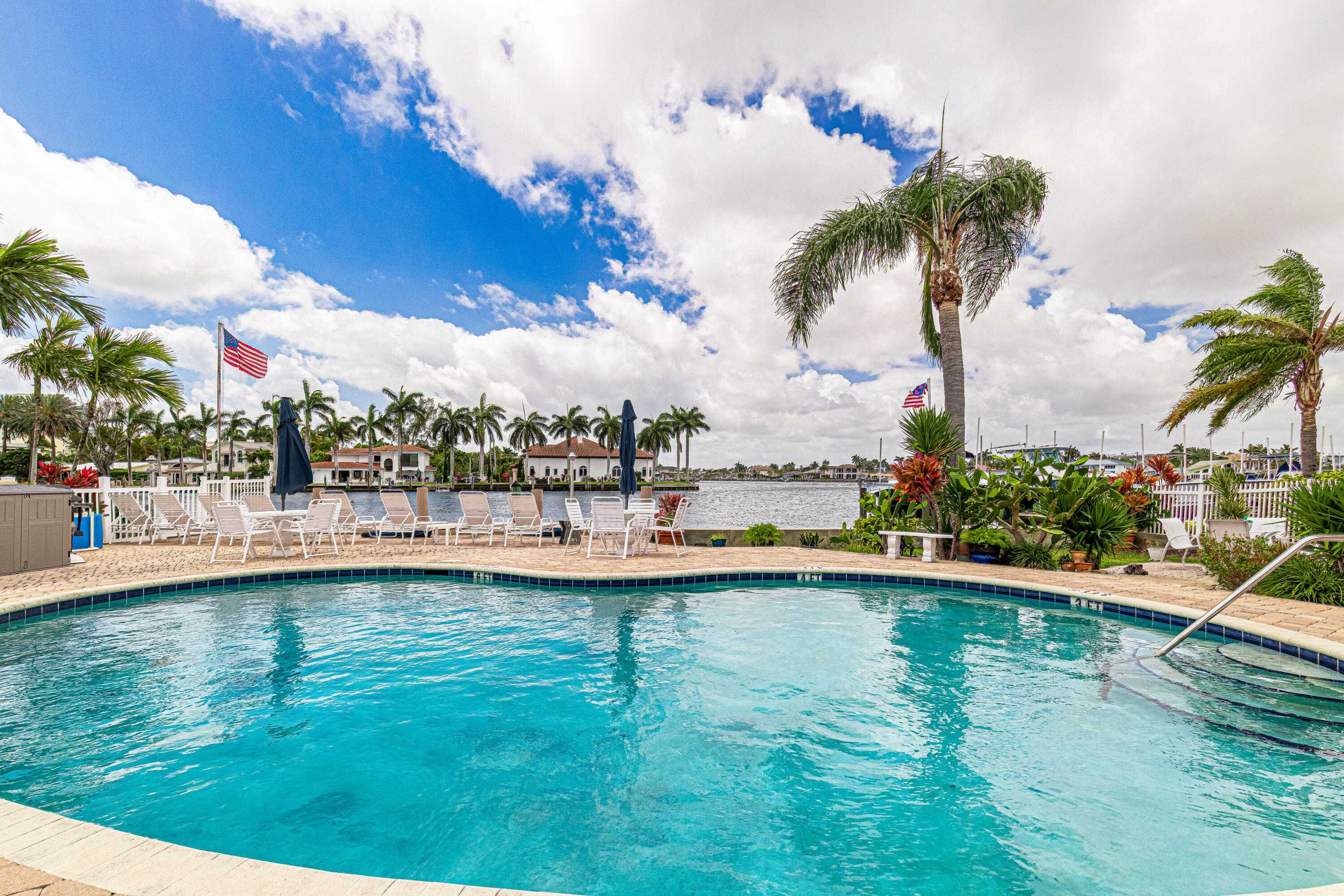 SILVER SHORES APTS CO-OP - Residential