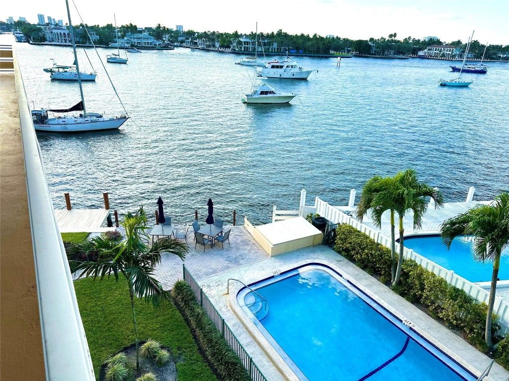 Photo of 9 N Birch Road #403, Fort Lauderdale, FL 33304 (MLS # F10530259)