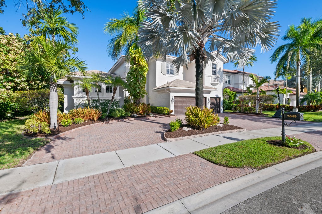 Photo of 7649 NW 117TH Lane, Parkland, FL 33076 (MLS # B26077718)