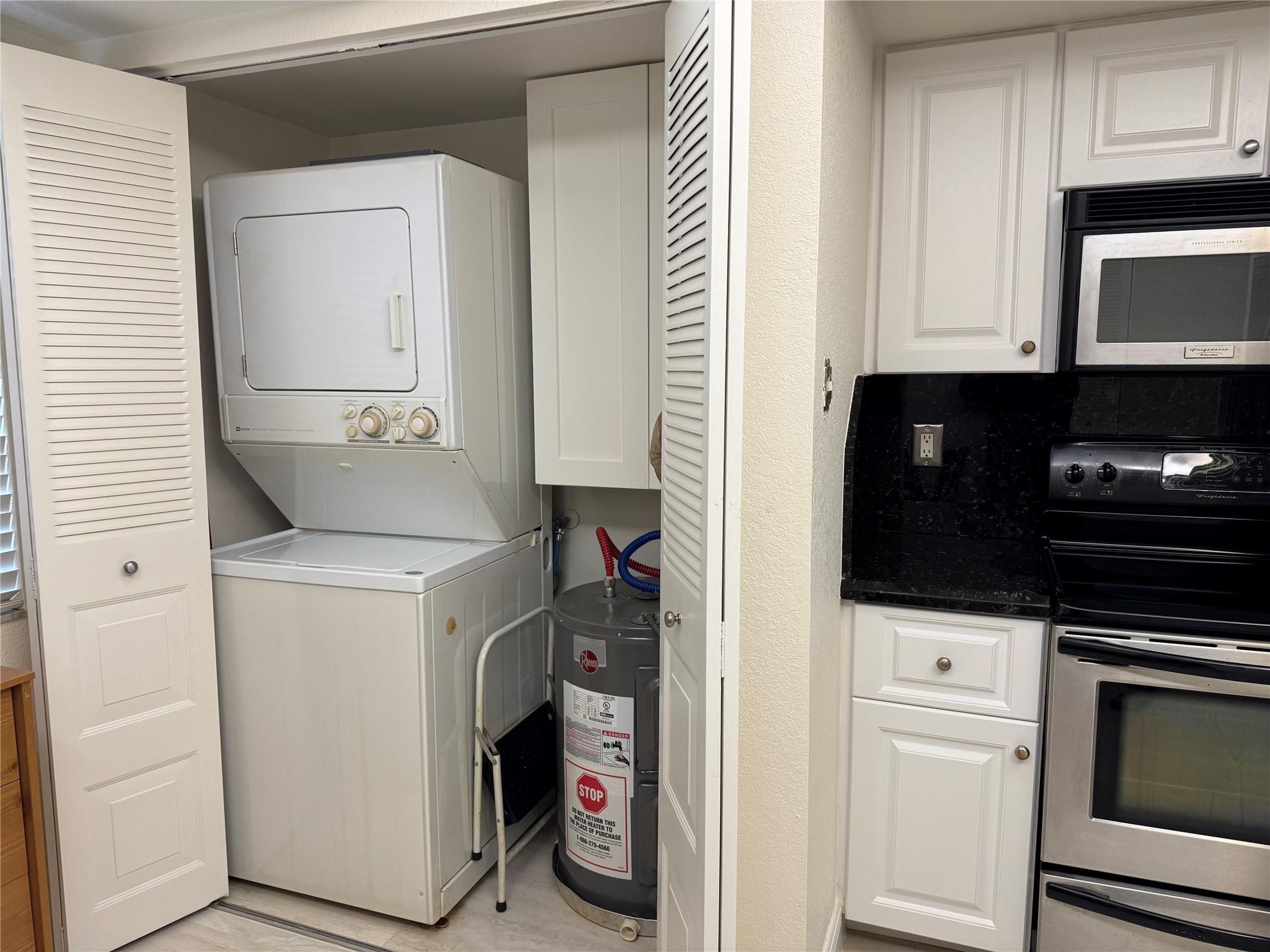 PALM SPRINGS ll - Residential