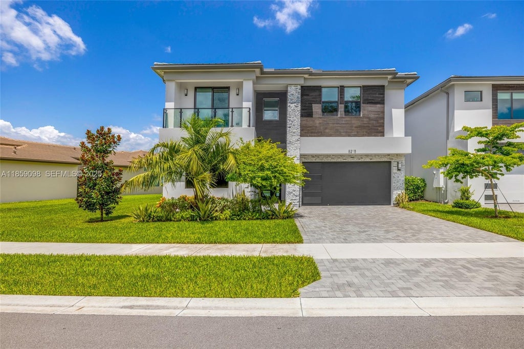 Photo of 8215 Crystal Downs Avenue, Boca Raton, FL 33434 (MLS # B26070968)