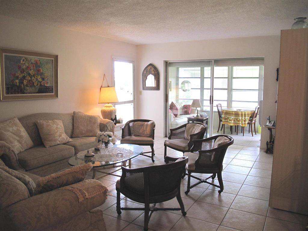 HIGH POINT OF DELRAY SEC 5 CONDO - Residential