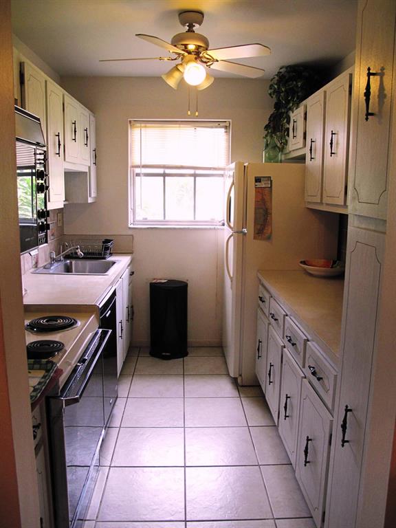 HIGH POINT OF DELRAY SEC 5 CONDO - Residential