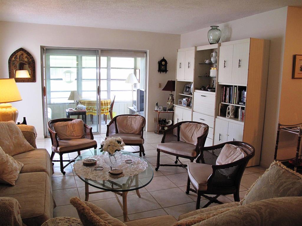 HIGH POINT OF DELRAY SEC 5 CONDO - Residential