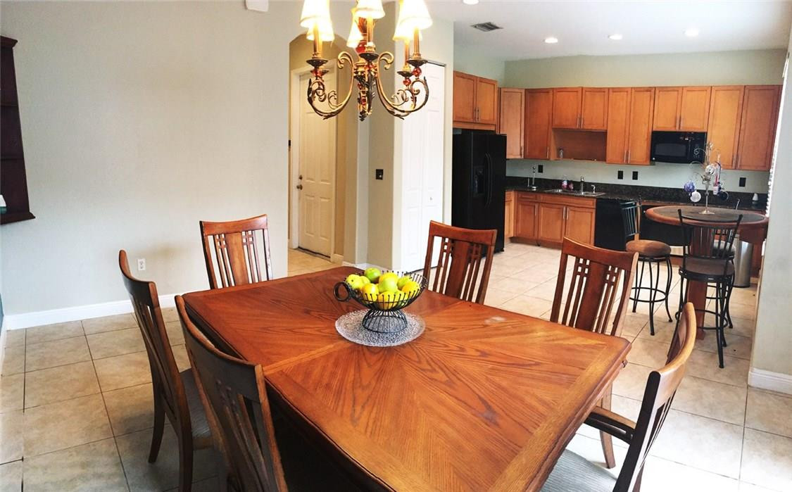 JULIA GARDENS - Residential