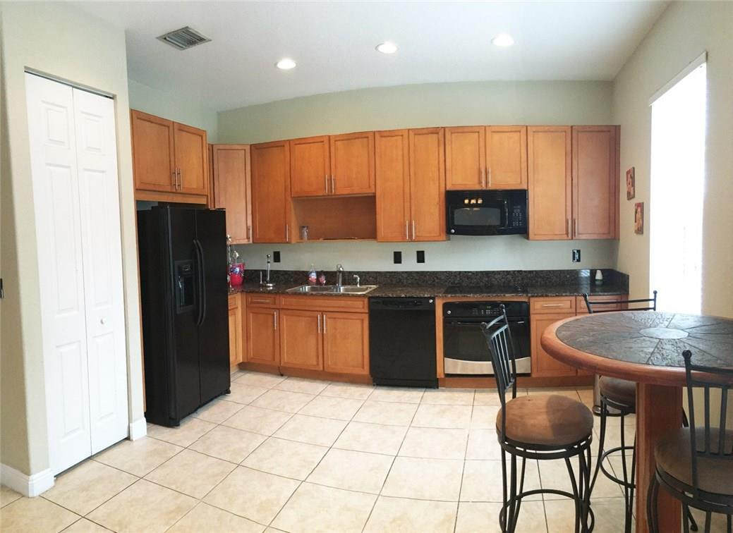 JULIA GARDENS - Residential