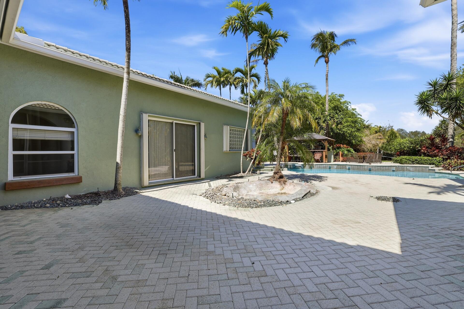 Delray Lakes Estates - Residential