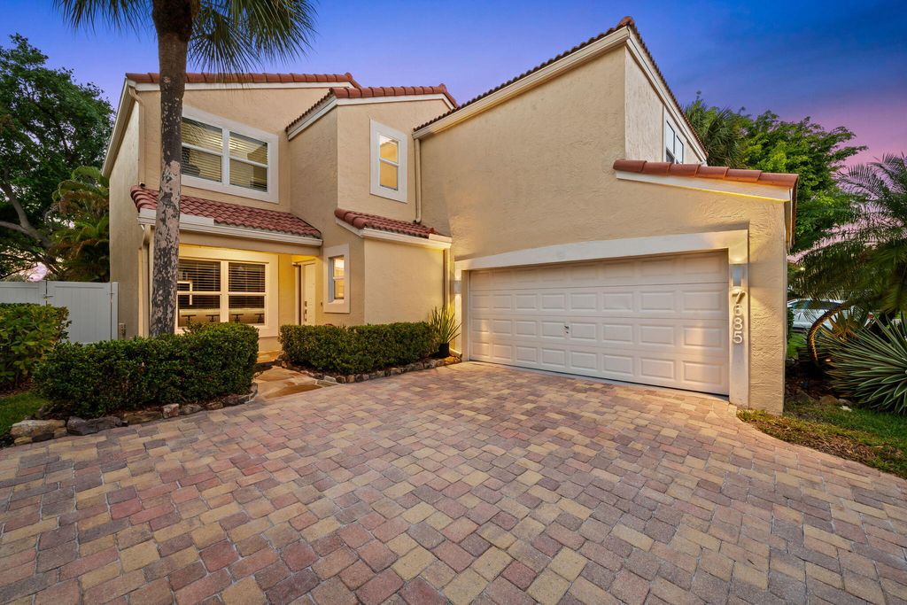 Photo of 7685 NW 61st Terrace, Parkland, FL 33067 (MLS # B26015501)