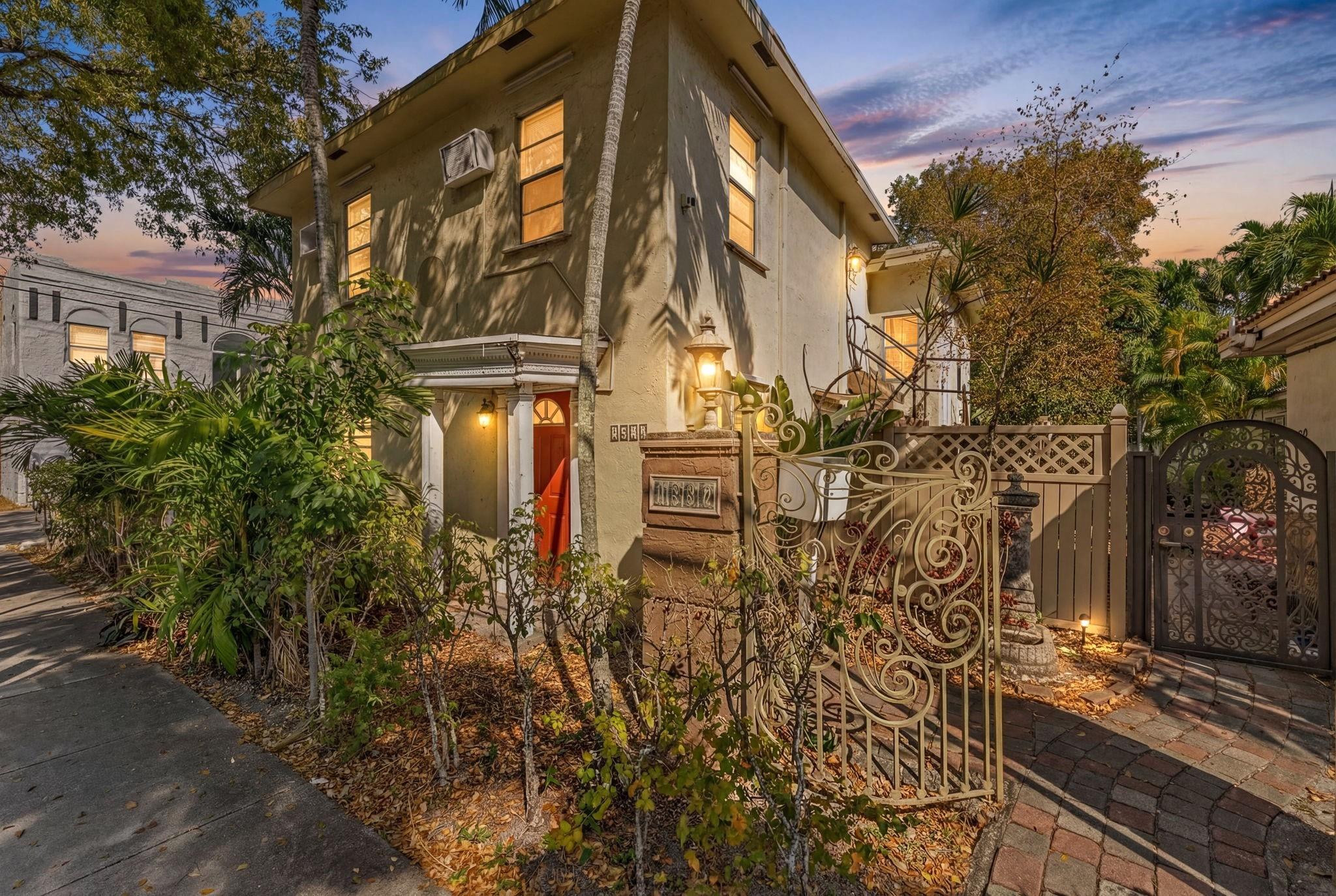 Hollywood 1-21 B - Residential Lease