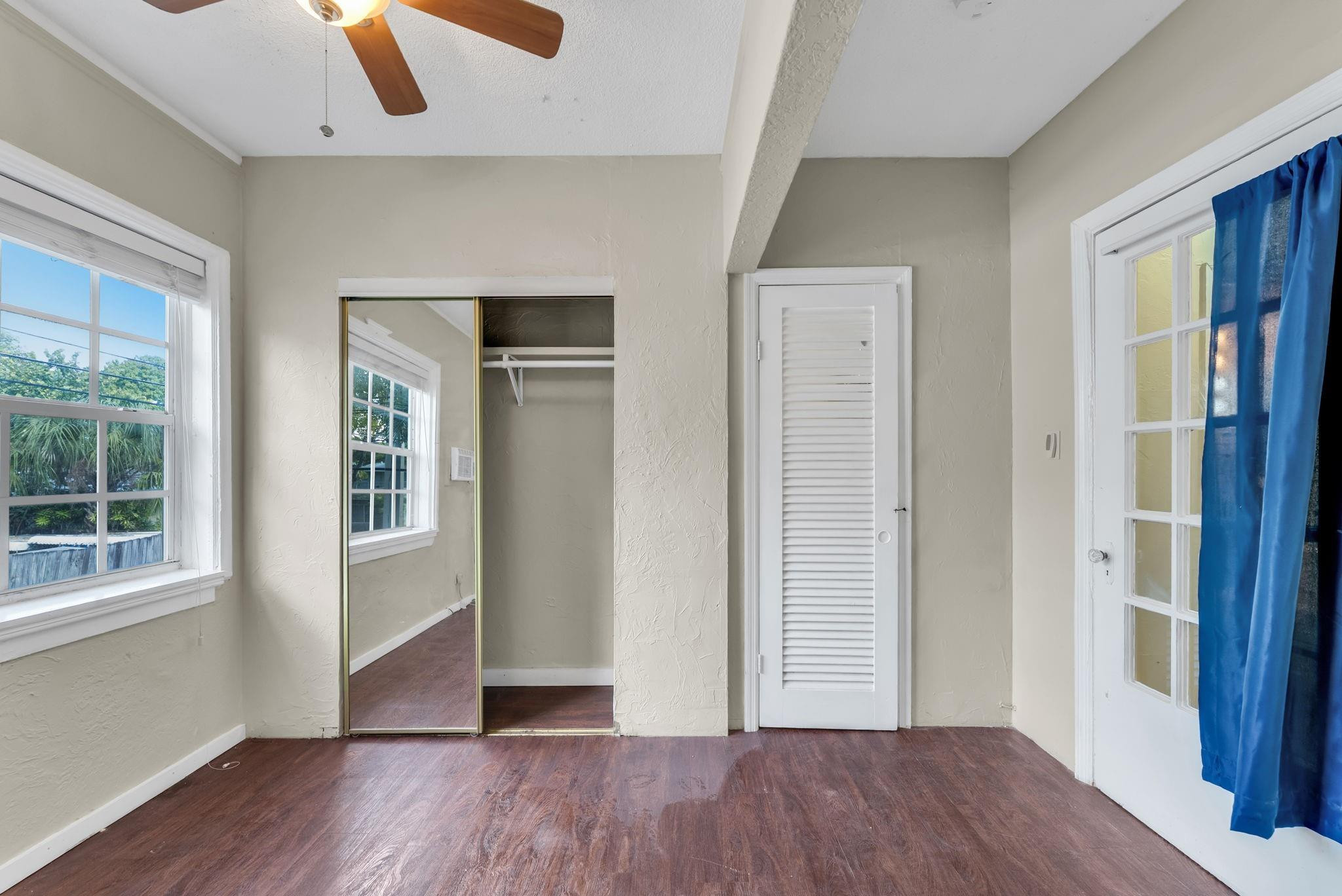 Hollywood 1-21 B - Residential Lease