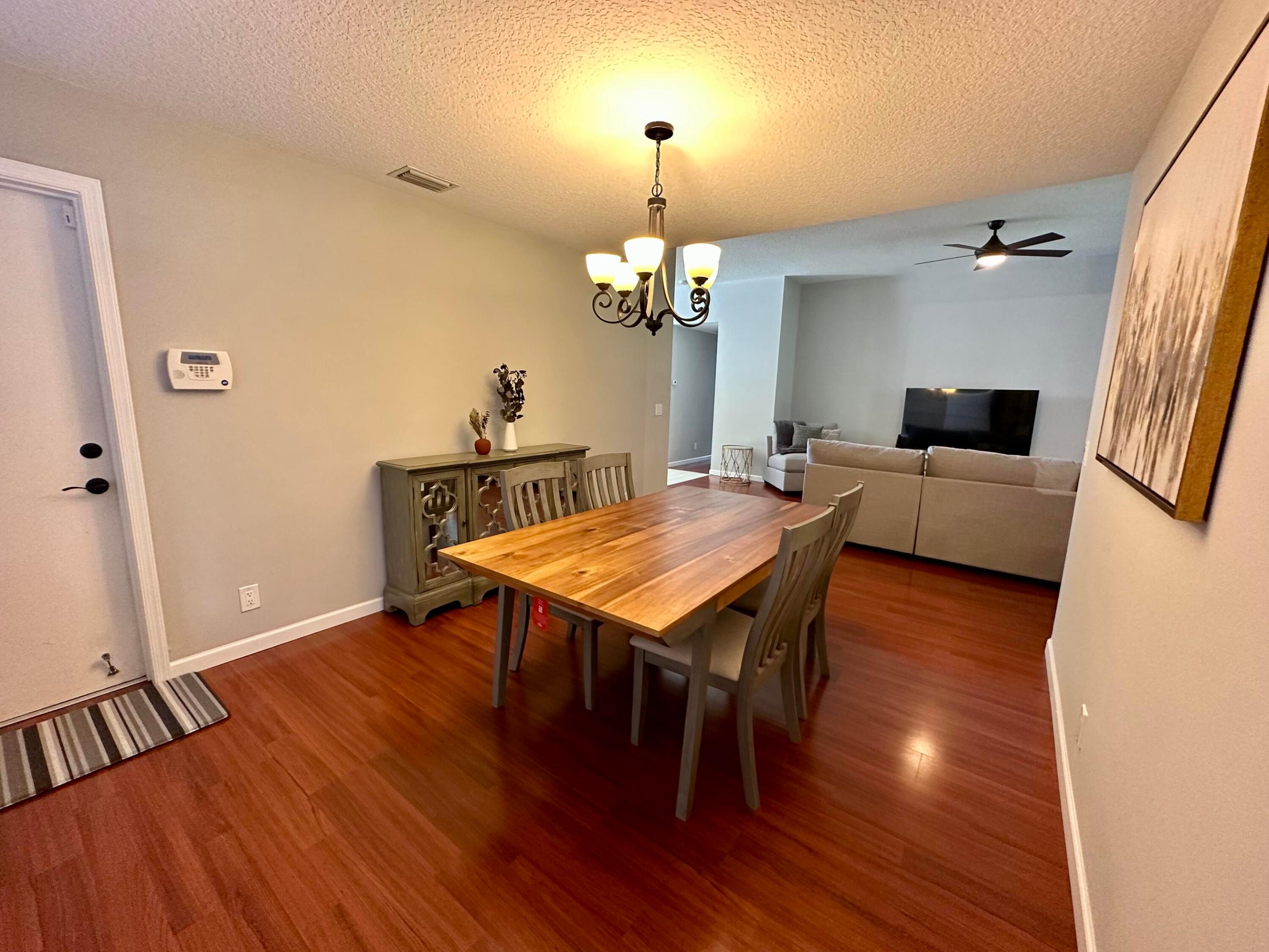 EMERALD FOREST OF WELLINGTON - Residential Lease