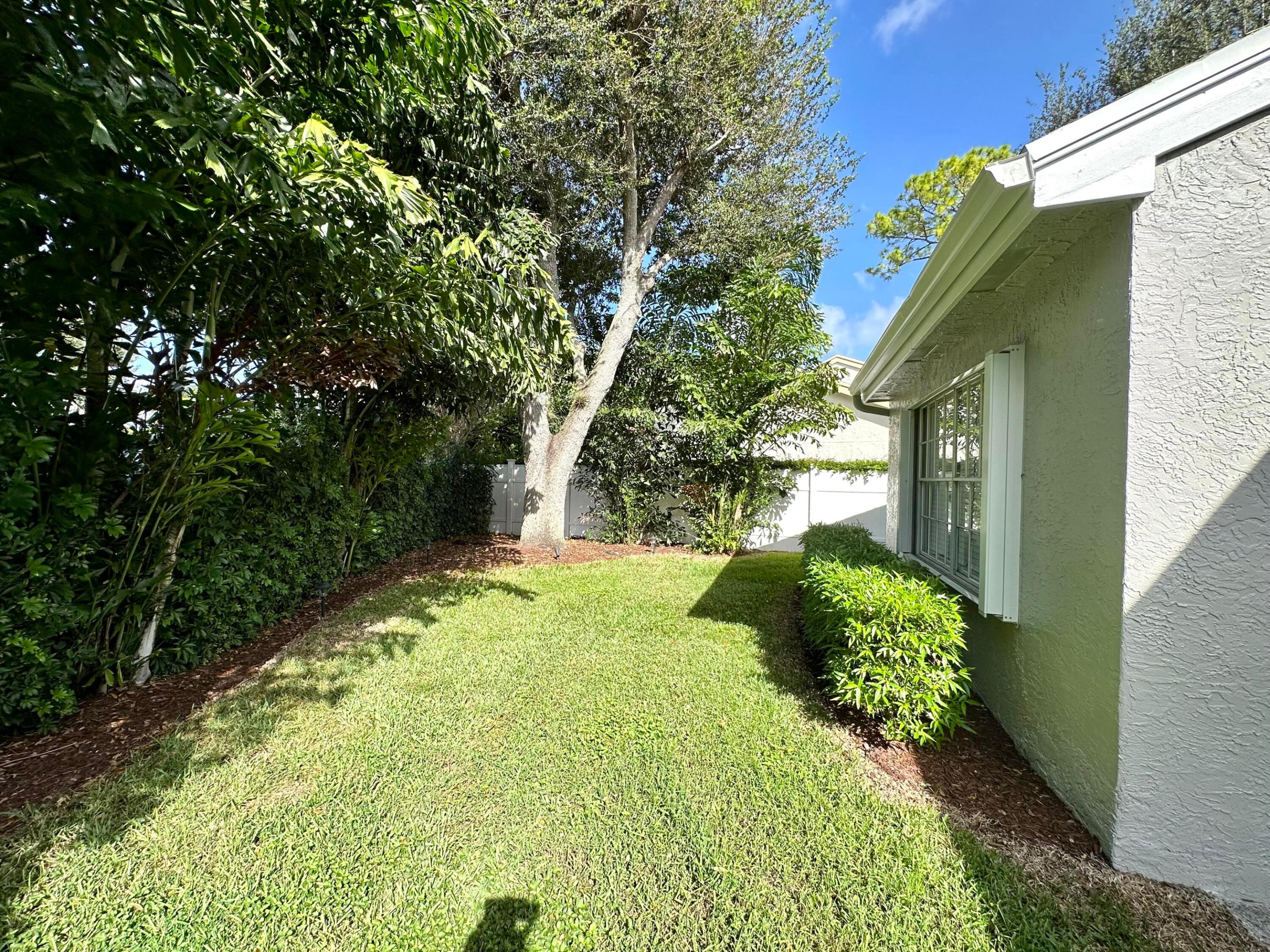 EMERALD FOREST OF WELLINGTON - Residential Lease