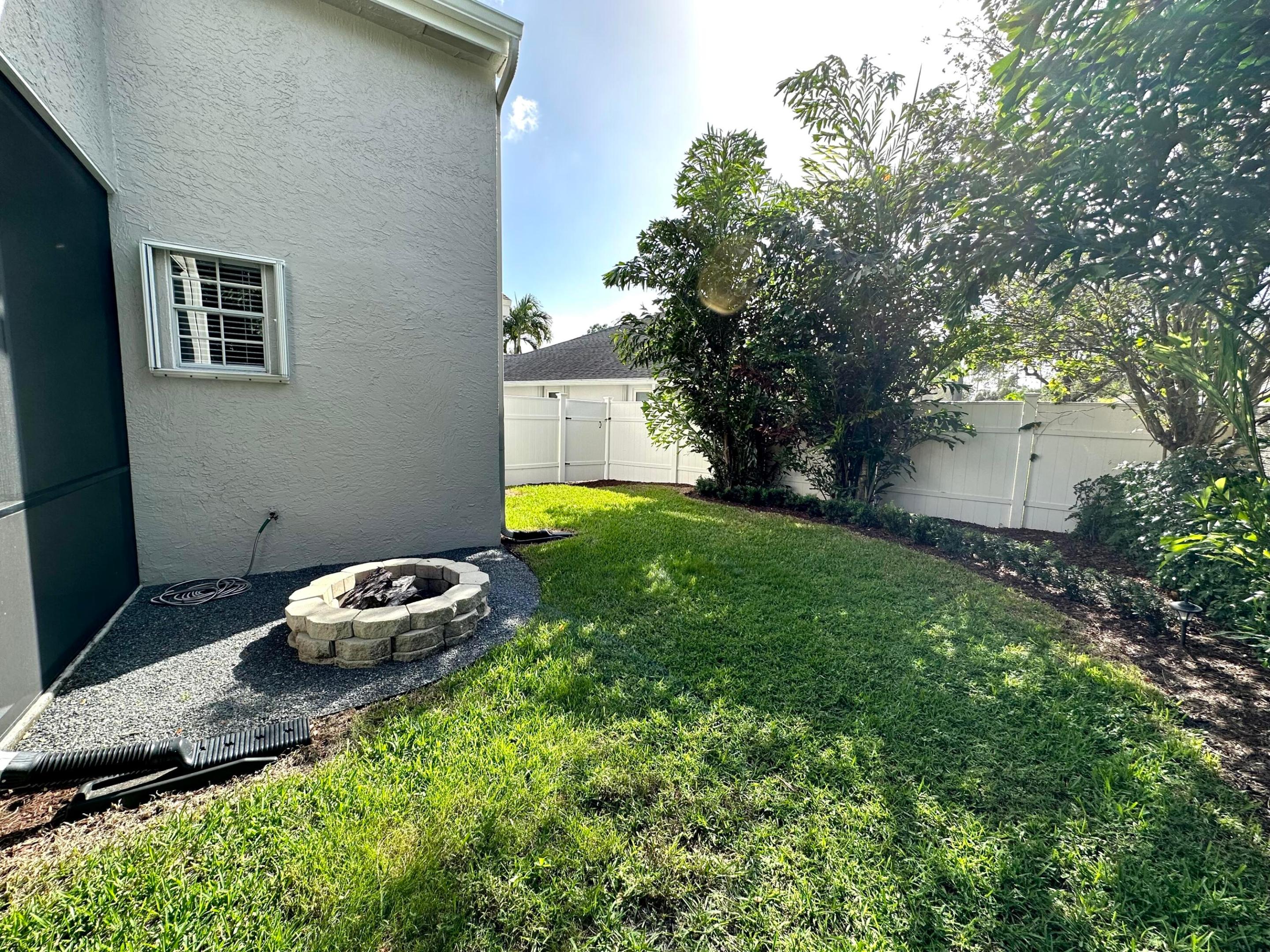 EMERALD FOREST OF WELLINGTON - Residential Lease