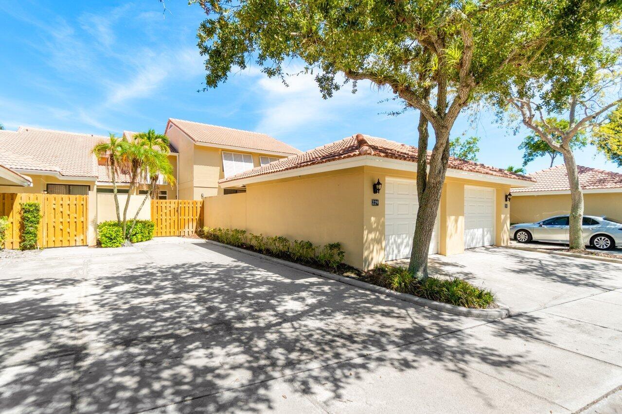 229 Old Meadow Way