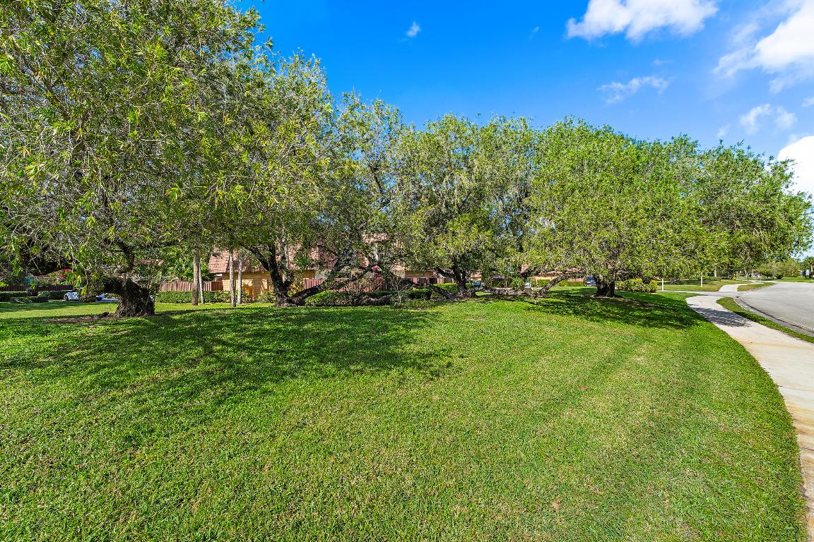 SUNSET TRACE AT MARTIN DOWNS (AKA MARTIN DOWNS PLA - Residential