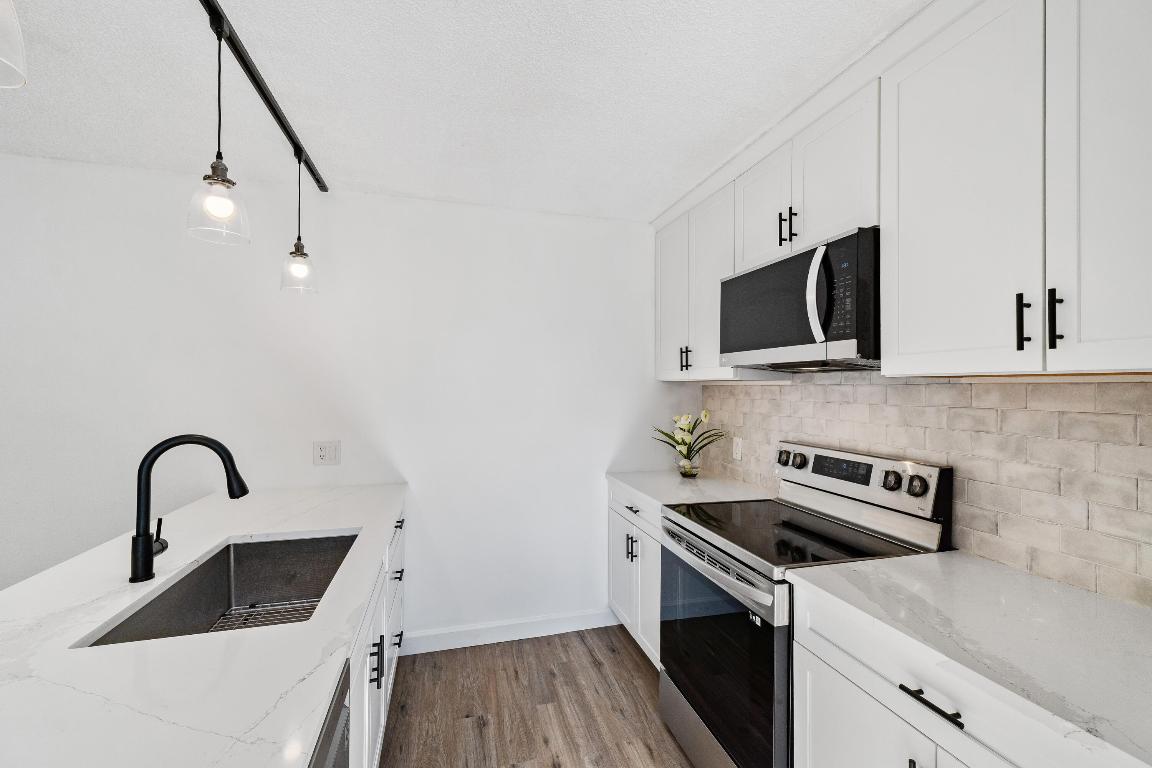 SUNSET TRACE AT MARTIN DOWNS (AKA MARTIN DOWNS PLA - Residential