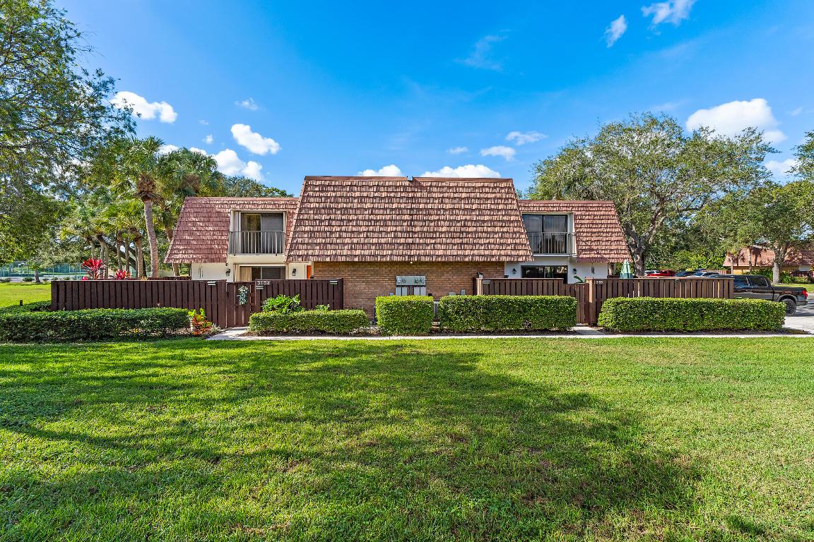 SUNSET TRACE AT MARTIN DOWNS (AKA MARTIN DOWNS PLA - Residential