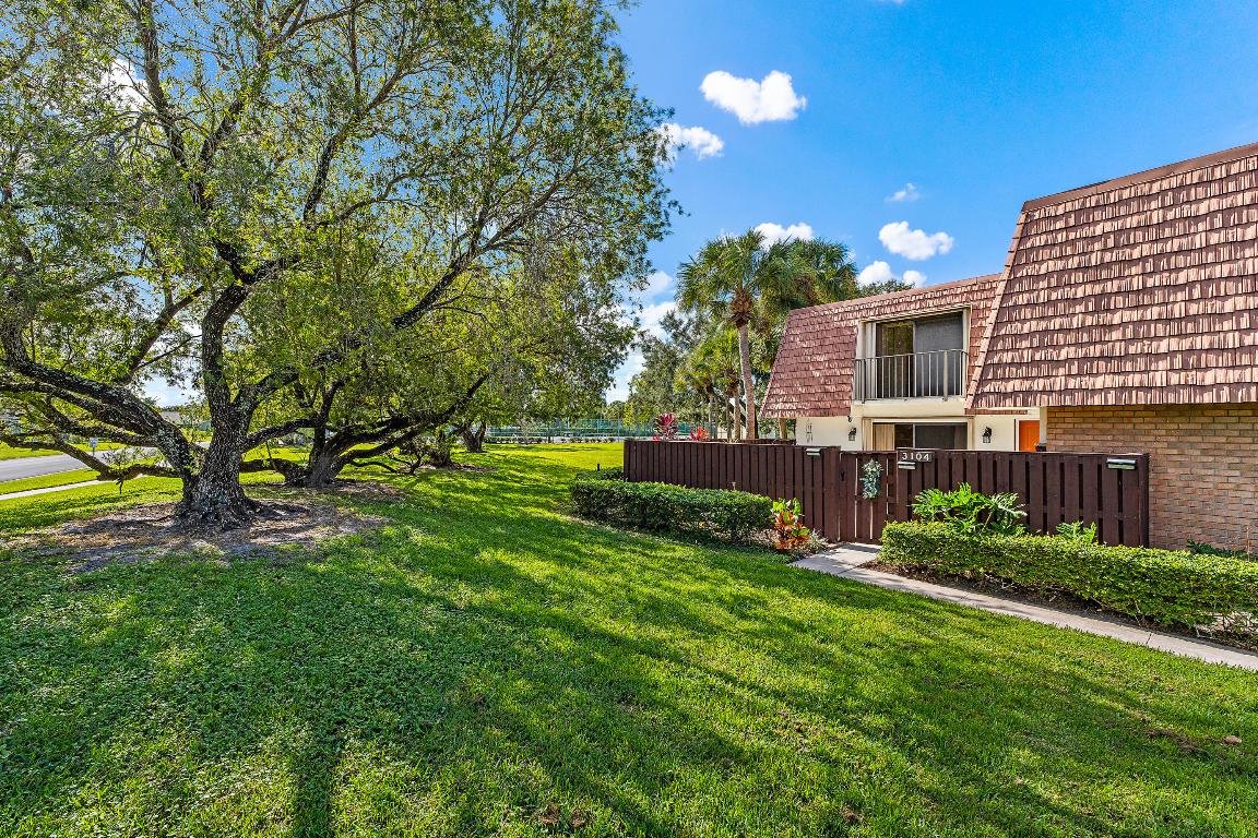 3104 SW Sunset Trace Circle