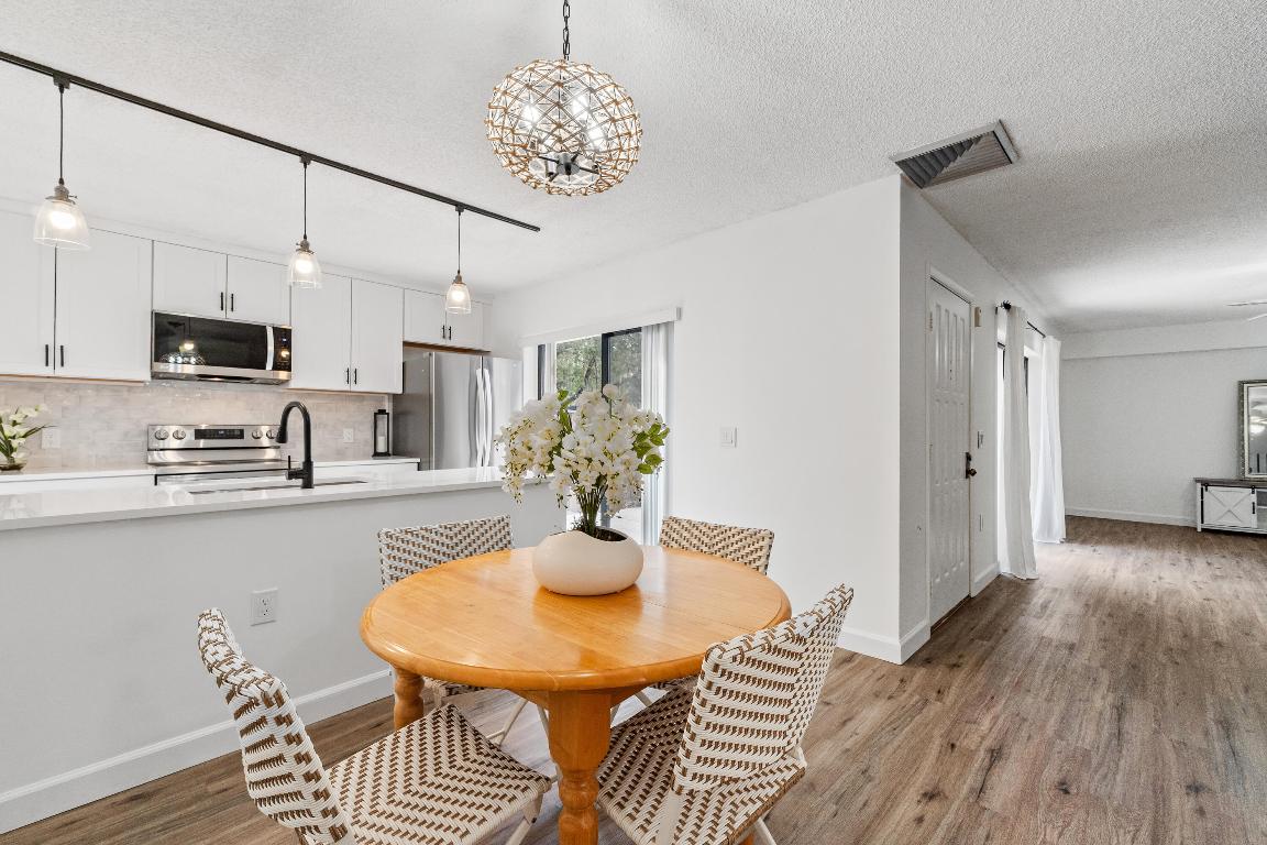 3104 SW Sunset Trace Circle