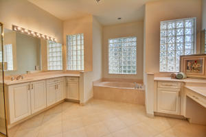 VALENCIA SHORES 4 - Residential