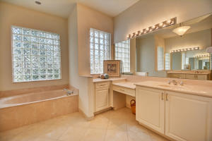 VALENCIA SHORES 4 - Residential