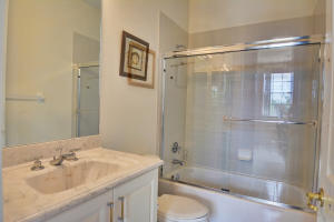 VALENCIA SHORES 4 - Residential