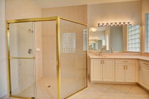 VALENCIA SHORES 4 - Residential