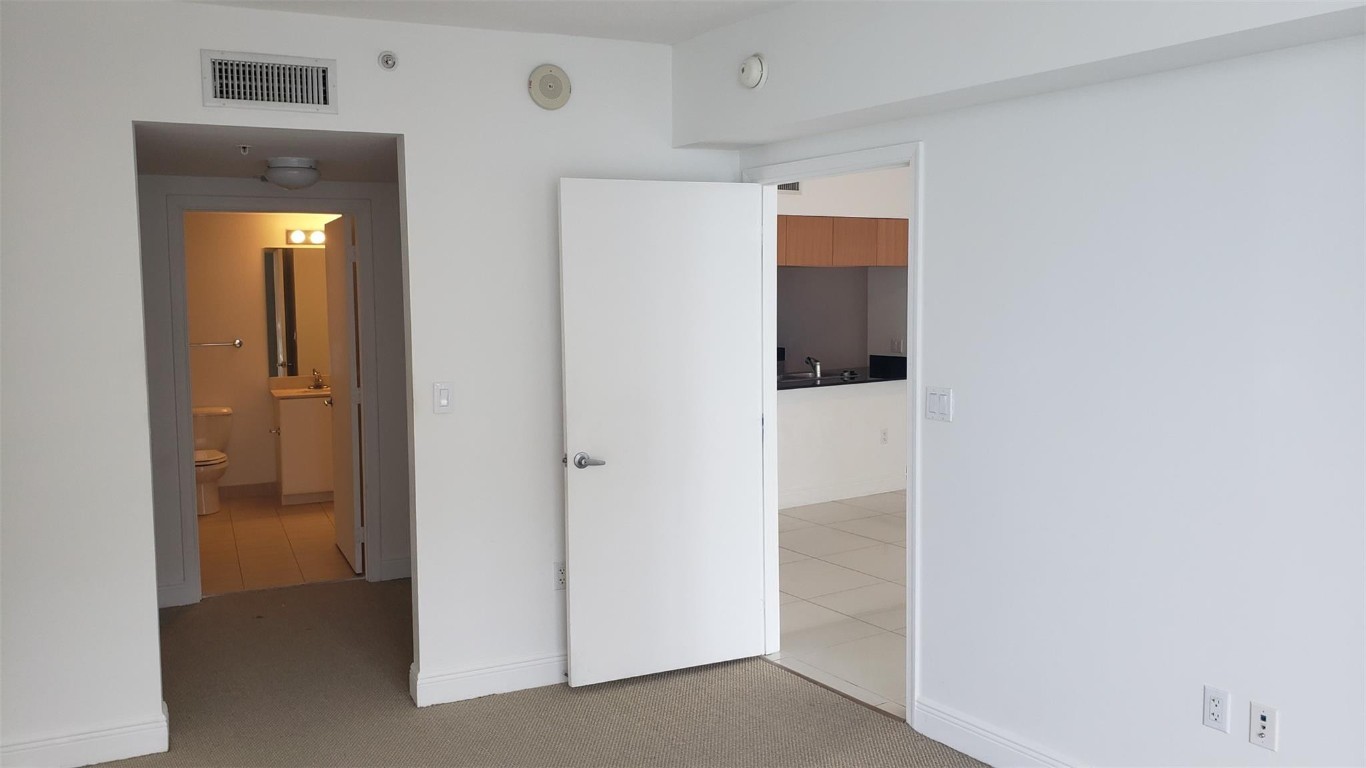 1750 N Bayshore Drive 5205