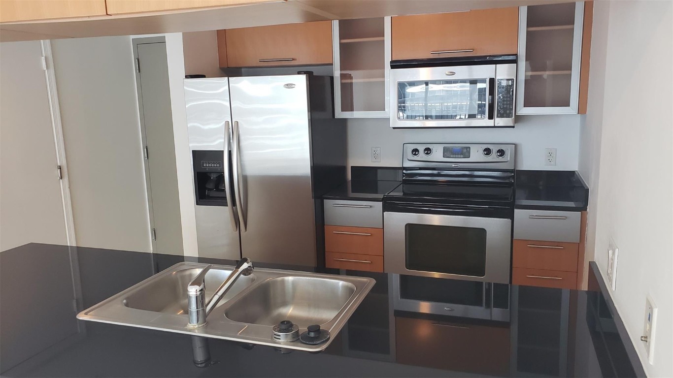 1750 N Bayshore Drive 5205