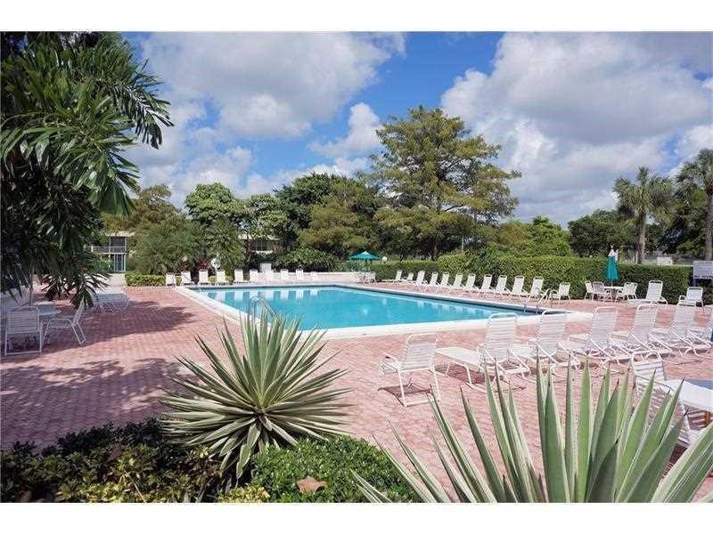 NO. 66 PALM-AIRE COUNTRY - Residential