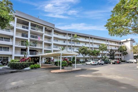 565 Oaks Lane 103 Pompano Beach FL 33069