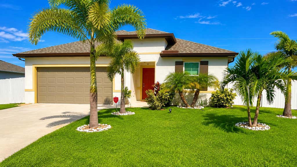 Photo of 729 SW Haas Avenue, Port Saint Lucie, FL 34953 (MLS # B26045568)