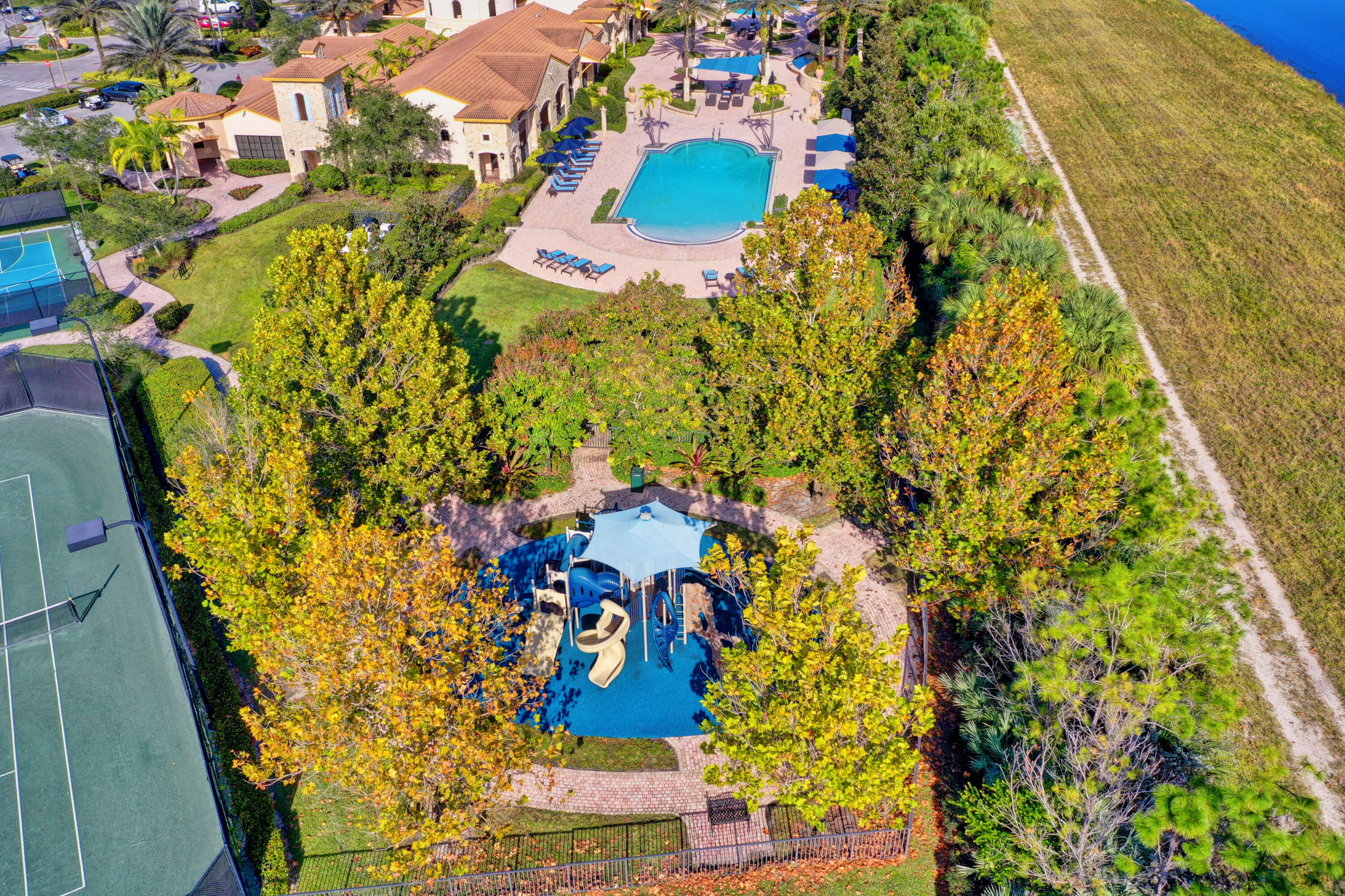 JUPITER COUNTRY CLUB - Residential