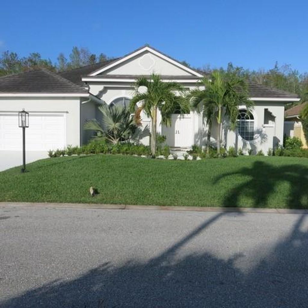 Photo of 20 Windward Isle(s), Palm Beach Gardens, FL 33418 (MLS # R10709287)