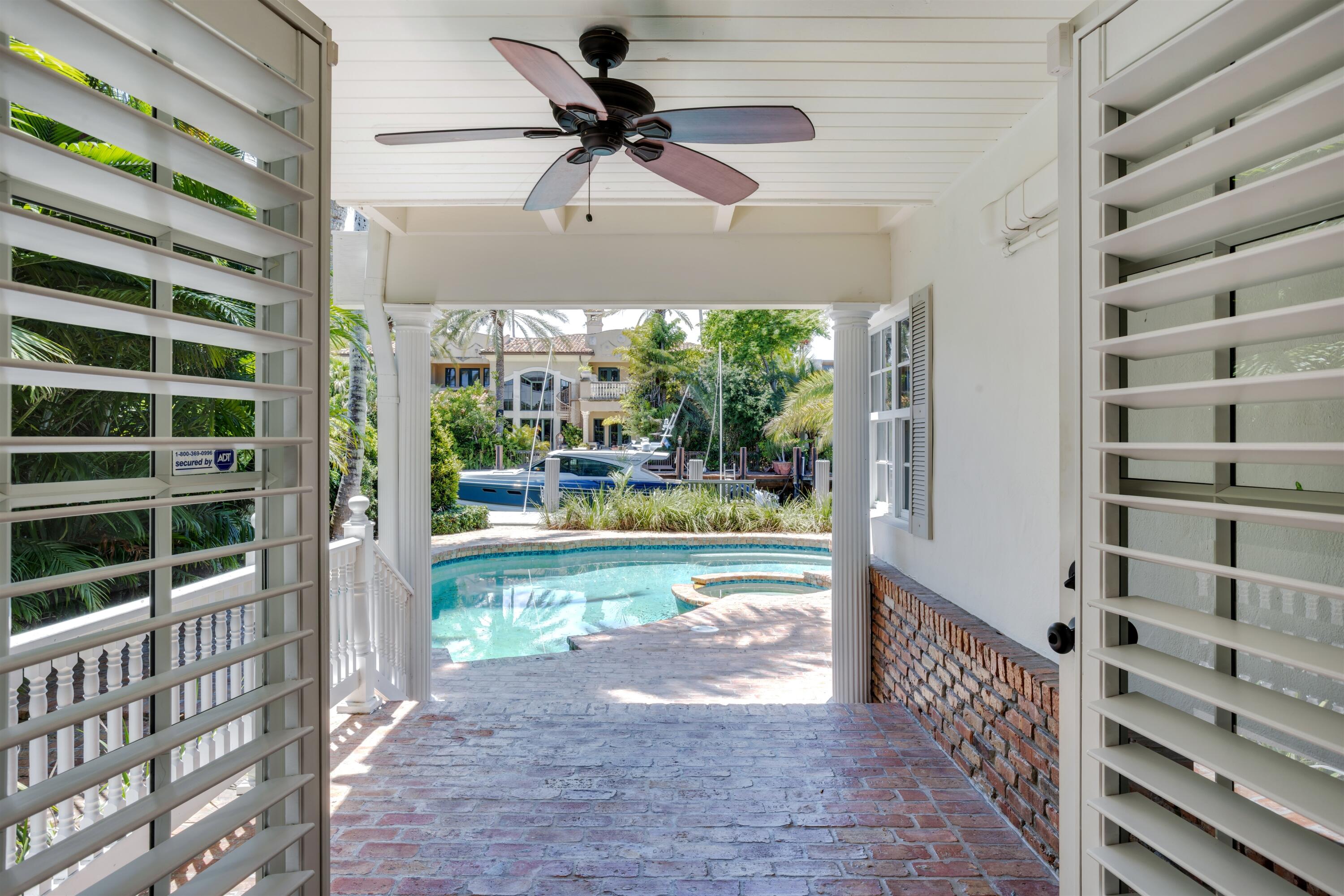 CORAL ISLES - Residential