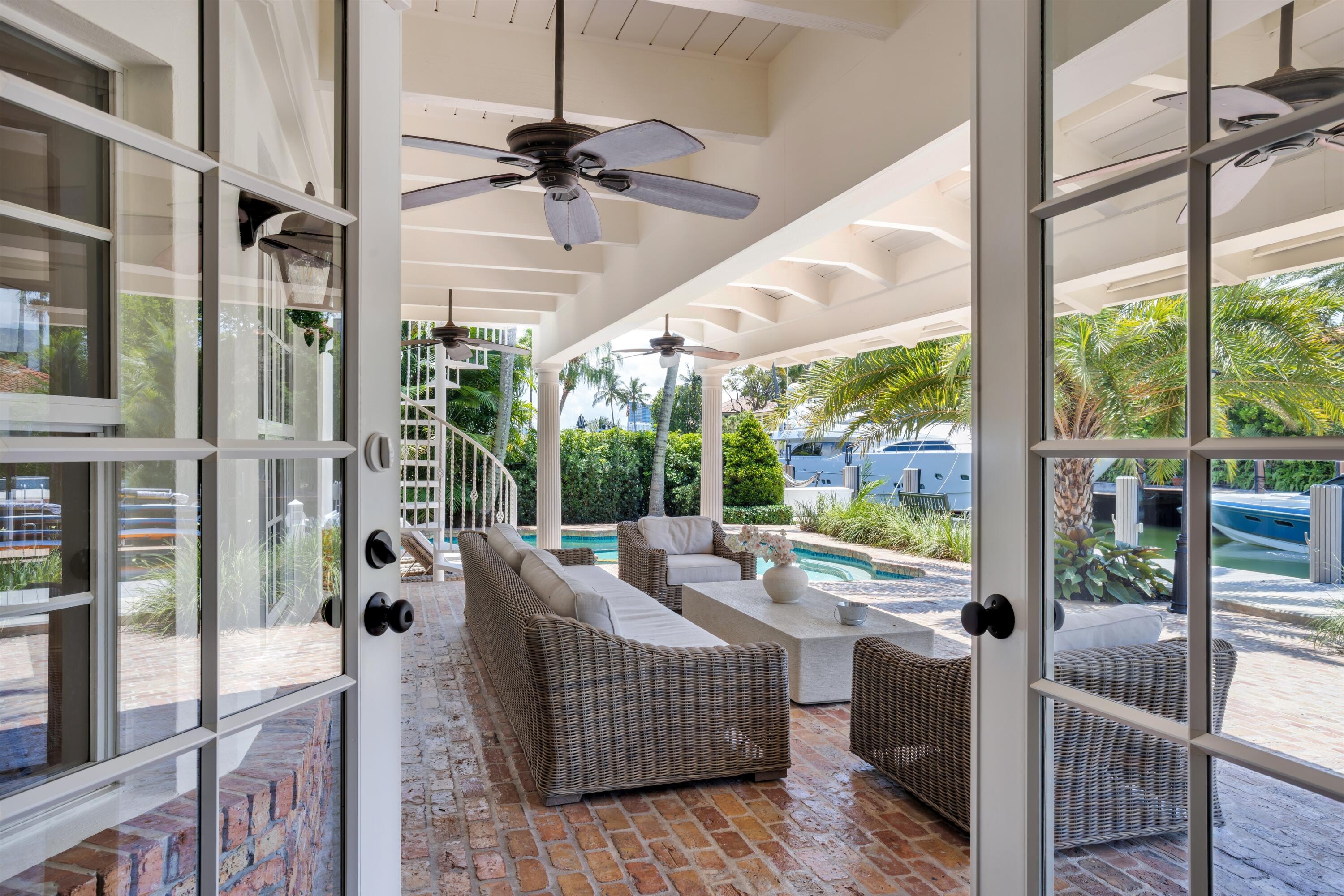 CORAL ISLES - Residential