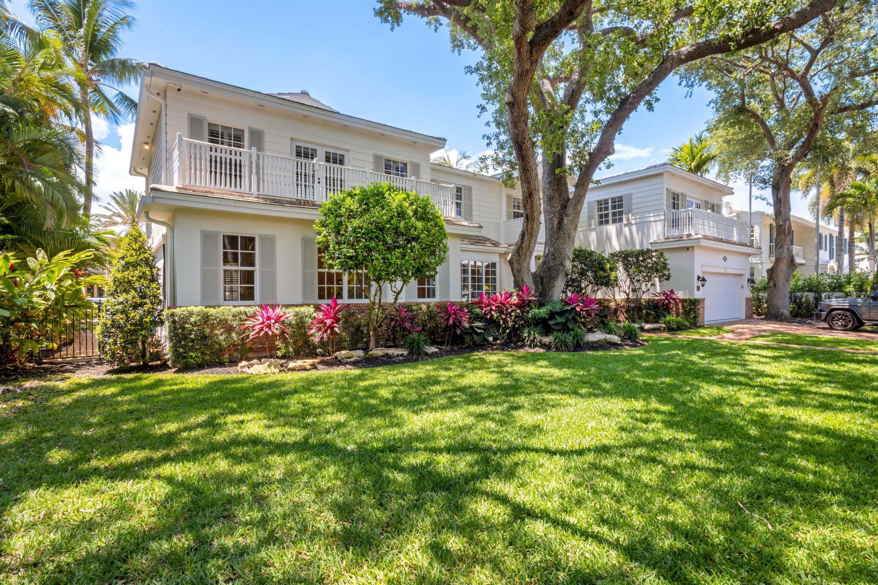 CORAL ISLES - Residential