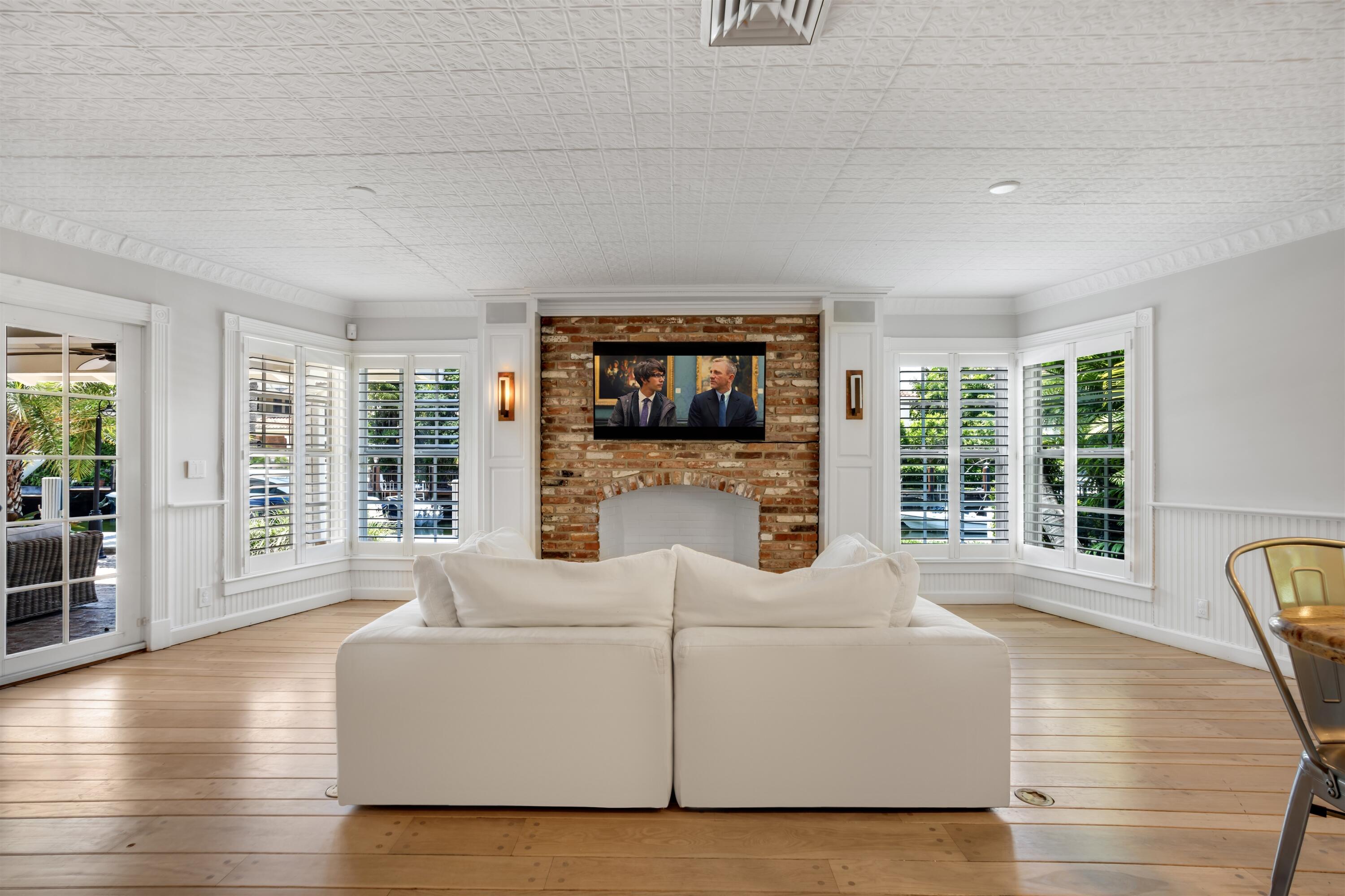 CORAL ISLES - Residential