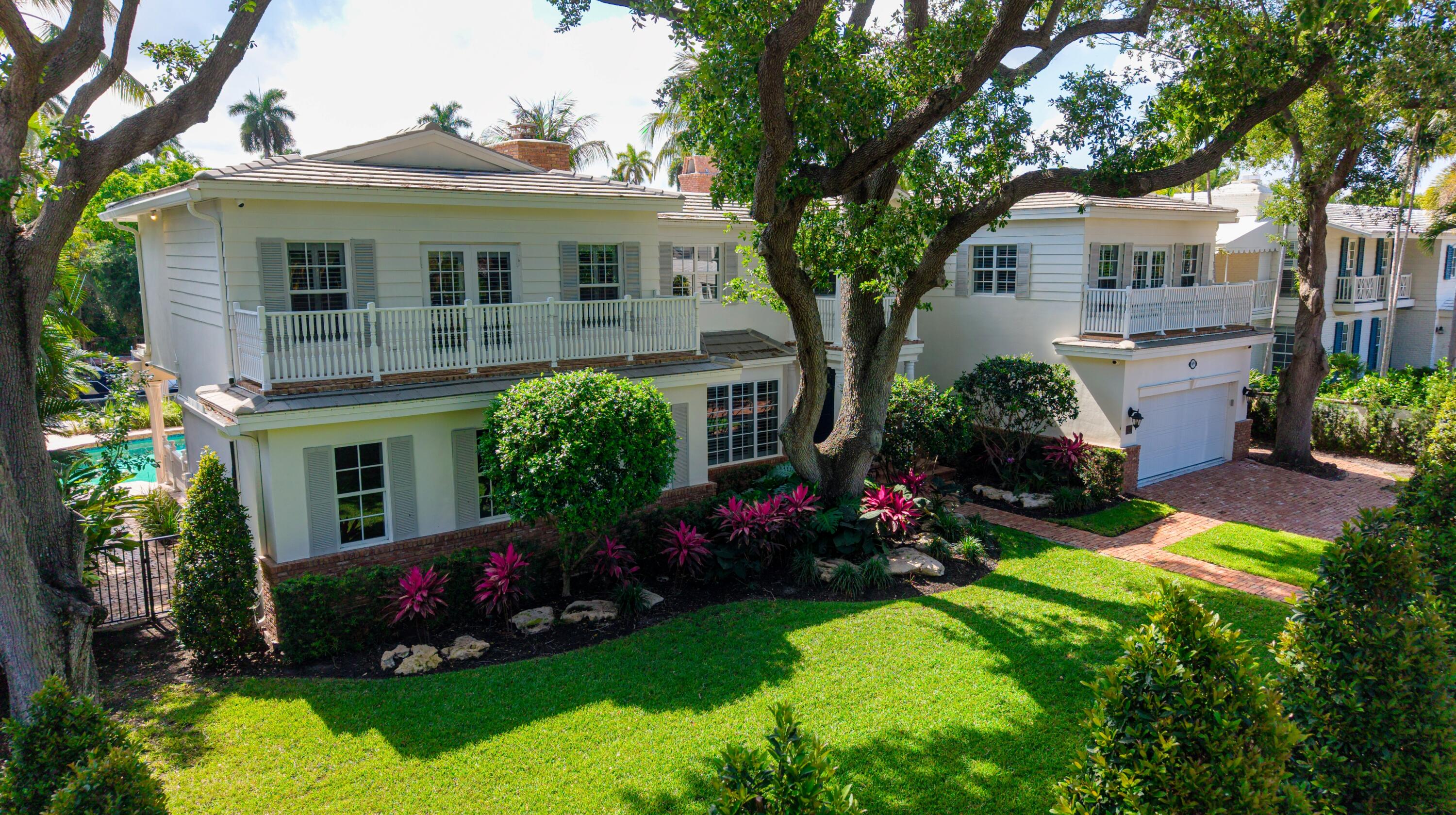 CORAL ISLES - Residential