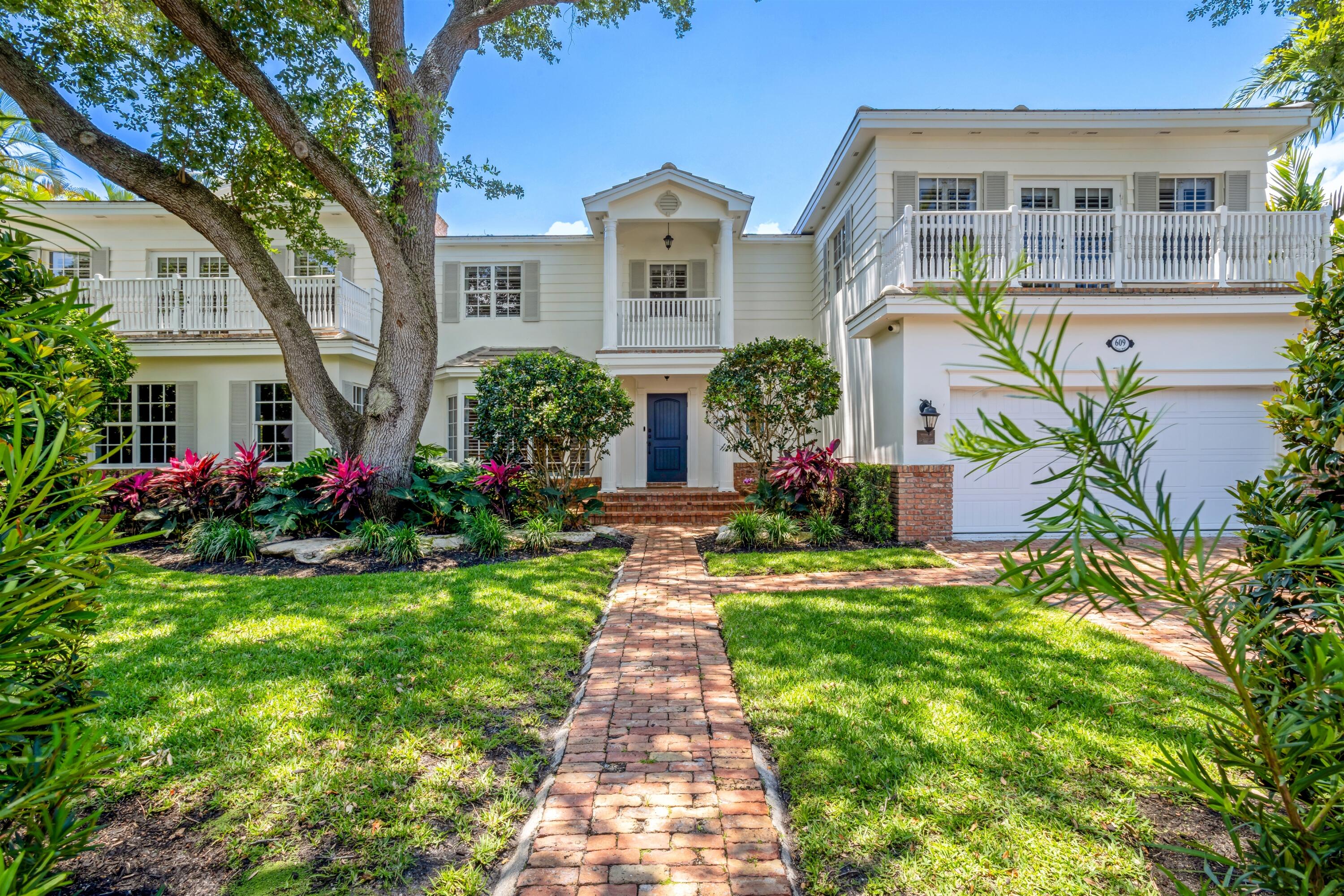 CORAL ISLES - Residential