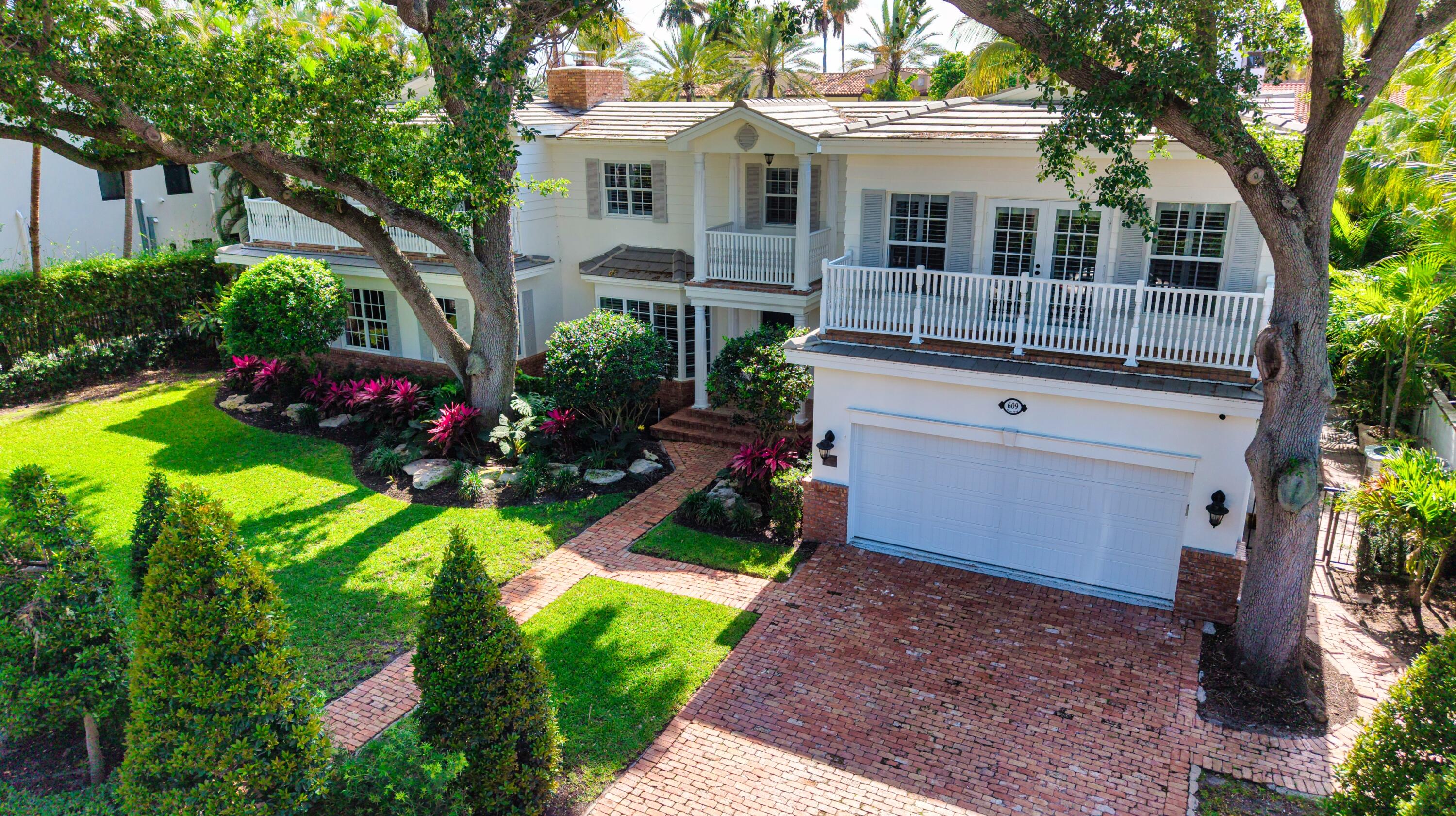 609 Coral Way