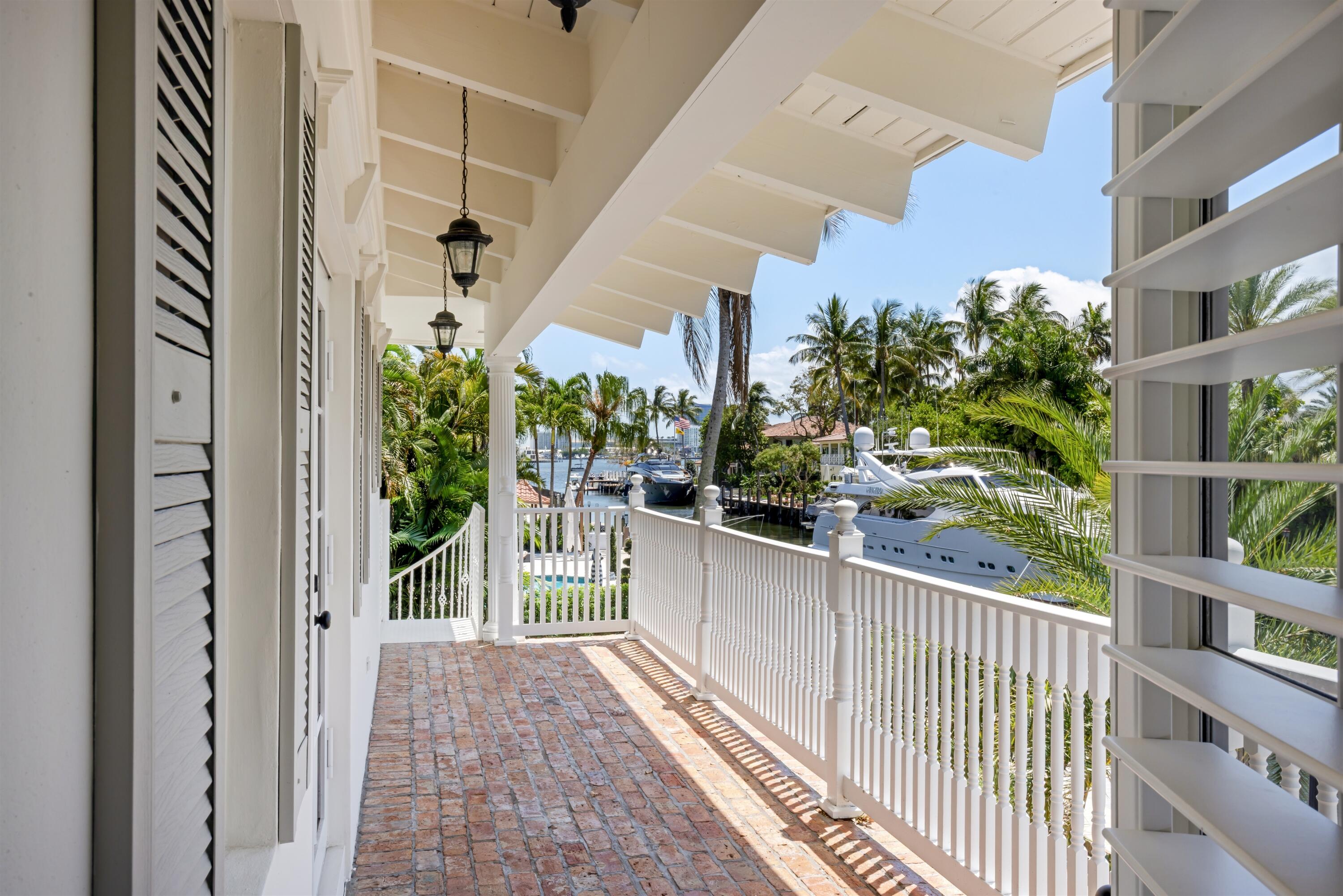 609 Coral Way