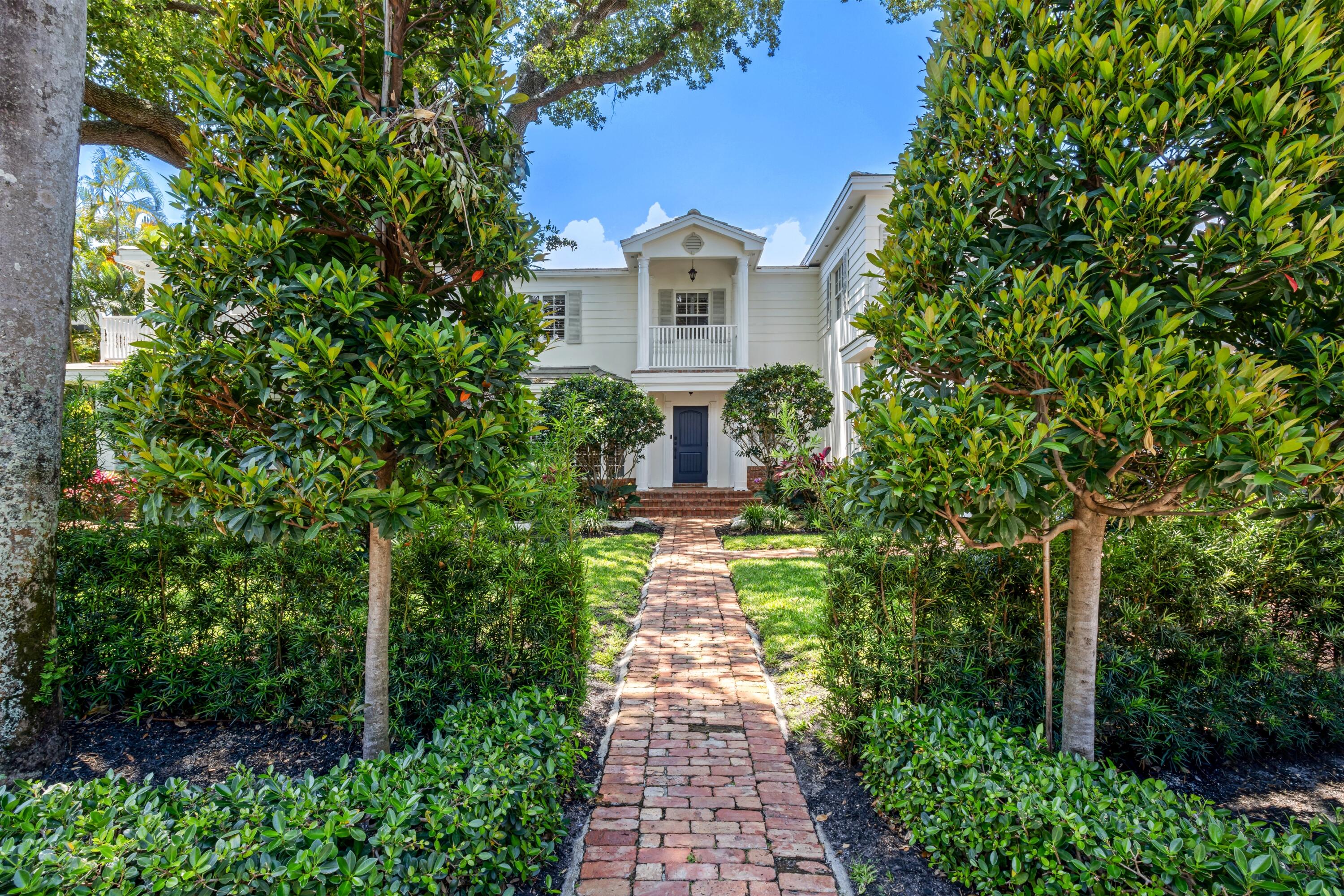 CORAL ISLES - Residential
