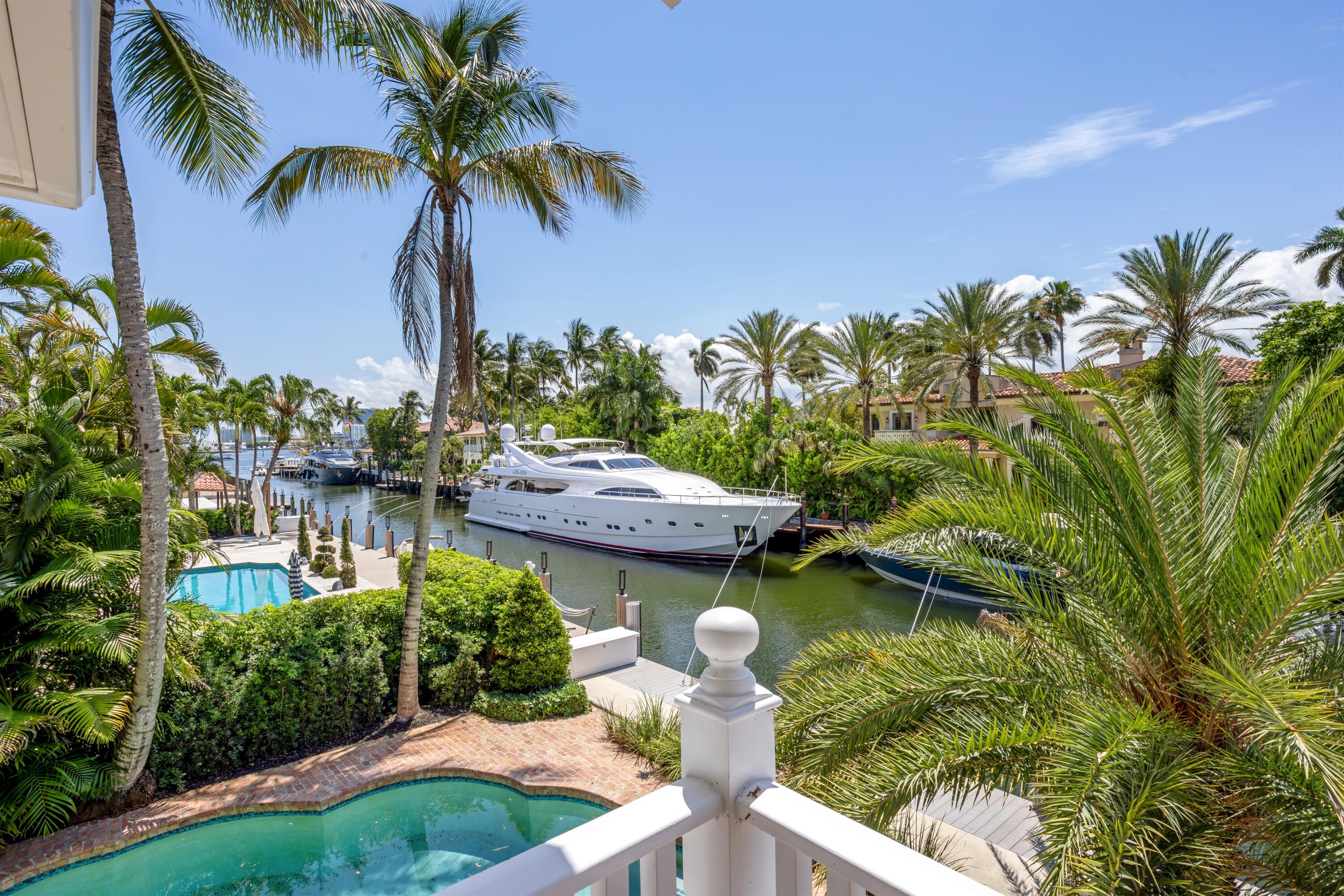 CORAL ISLES - Residential