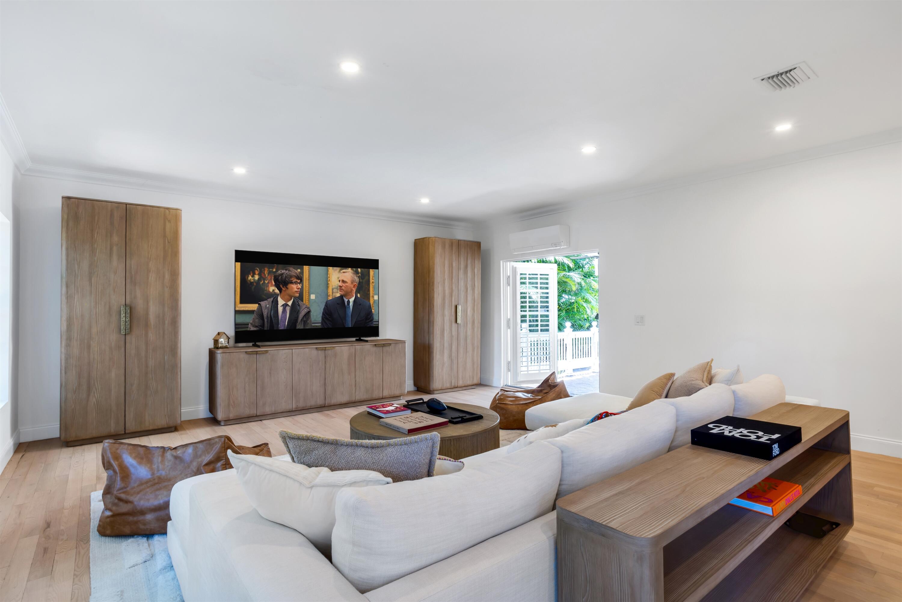 CORAL ISLES - Residential