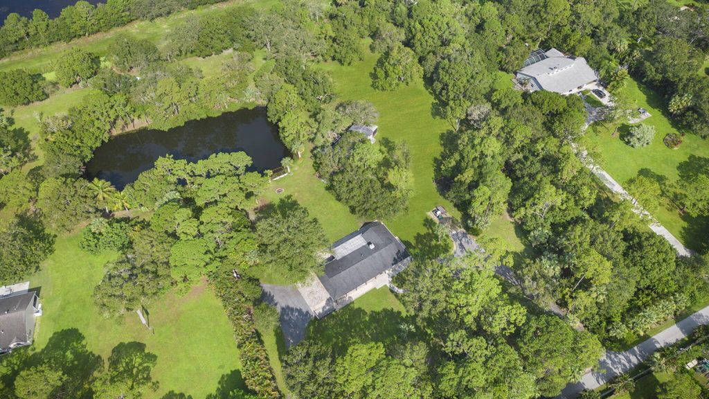 Photo of 17813 133rd Way N, Jupiter, FL 33478 (MLS # R10928531)