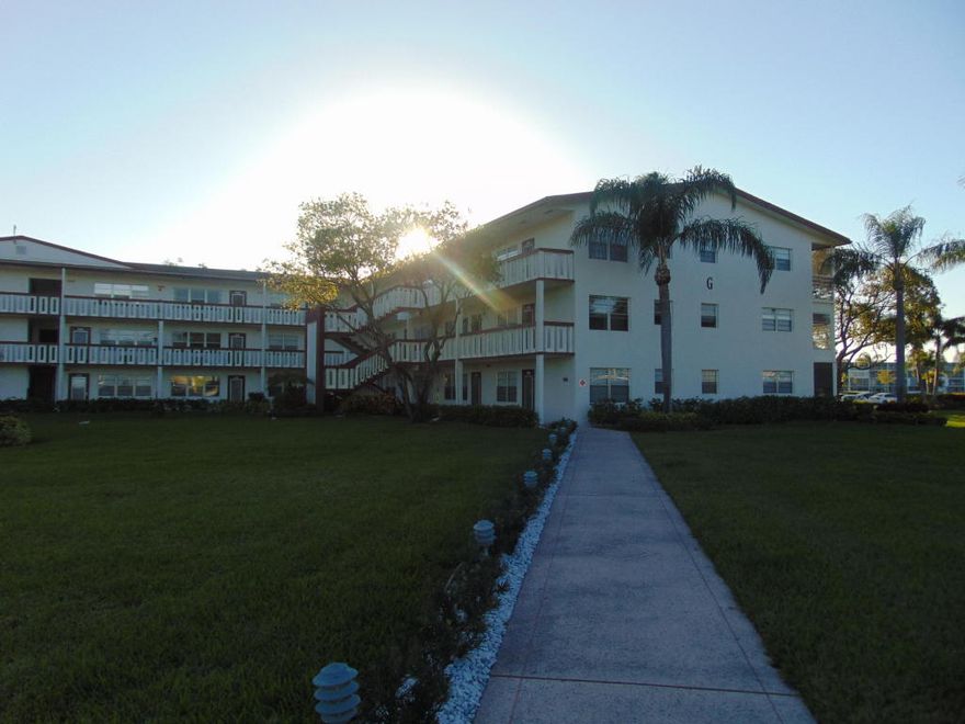 GREAT CONDO IN ADULT COMMUNITY WITH MANY AMENITIES. THIS BLDG IS RIGHT NEXT TO OUTSIDE POOL!!, ONE PERSON MUST BE 55+, CENTURY VILLAGE OFFERS MANY ACTIVITIES WITH BUS SERVICES,MANY POOLS, COMPLETE GYM, SHOWS, MOVIES. GREAT LOCATION TO ALL SHOPPING AND DINING. SHOW THIS ONE TO YOUR TENANTS THEY WILL LOVE IT!!!