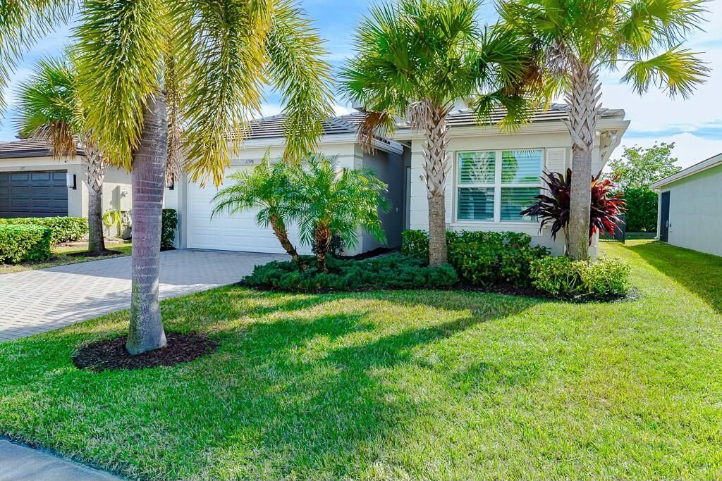 Photo of 11398 SW Carlisle Crossing, Port Saint Lucie, FL 34987 (MLS # R11053619)