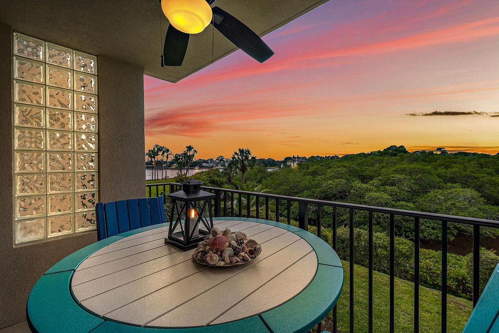 Photo of 1701 Marina Isle Way #204, Jupiter, FL 33477 (MLS # R10927223)